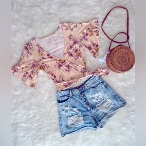 BP Brass Plum Nordstroms Pink floral ruffle tie crop top size small
